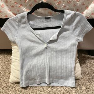 brandy melville light blue cropped shirt. size xs!